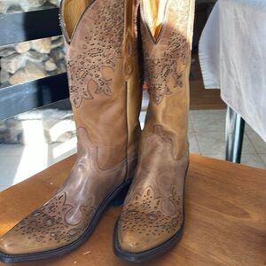 Cowboy Boots Women’s Size 9 Very Narrow